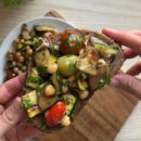 INSALATA DI CECI E VERDURE ricetta vegana svezzamento 4