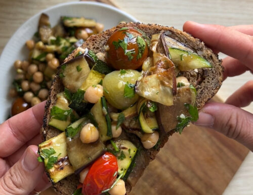 INSALATA DI CECI E VERDURE GRIGLIATE