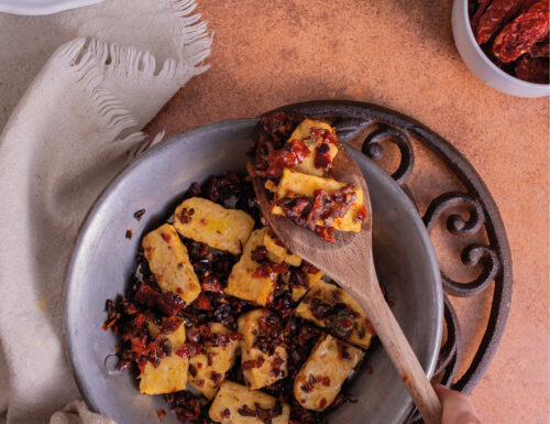 TEMPEH ALLA MEDITERRANEA Con Olive, Pomodori Secchi E Capperi