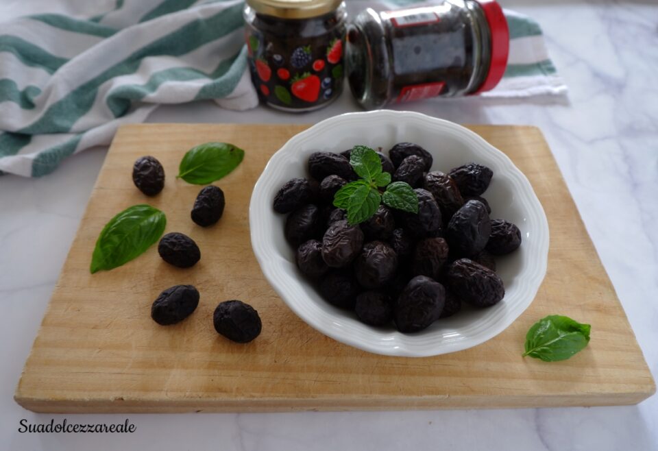 come fare le olive nere sotto sale