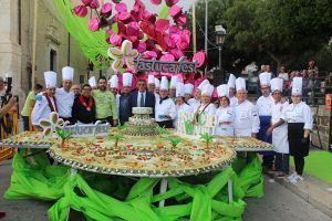 Fastuca Fest a Raffadali: inaugurazione con maestosa mega torta ...