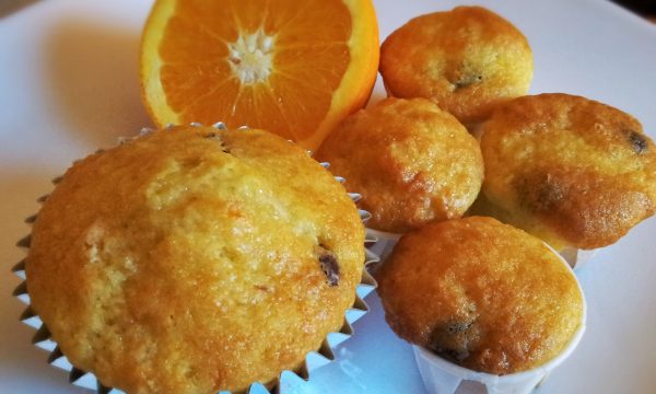 Muffin Americani senza glutine con arancia e cioccolato