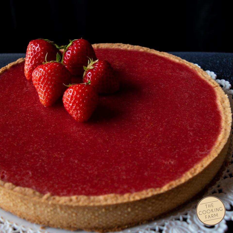 lemon tart with strawberry