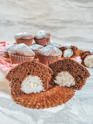 Muffin al cioccolato con cuore al cocco