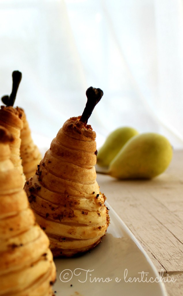 Pere in pasta sfoglia