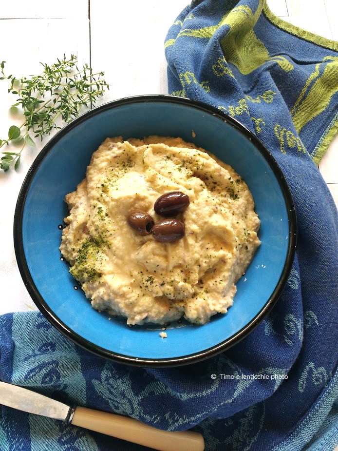 Hummus di ceci con olive taggiasche