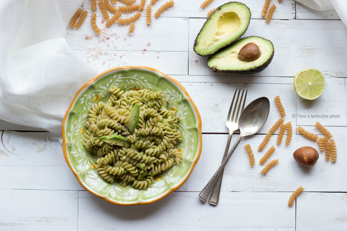 Trivelline di pasta al farro integrale e crema di avocado