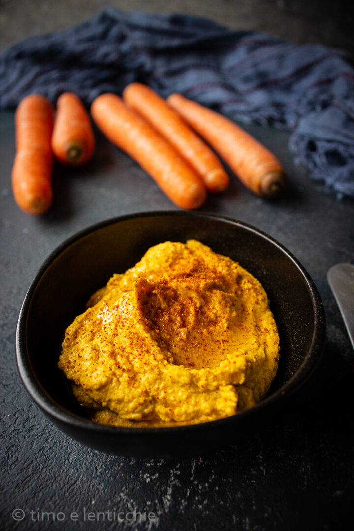 Hummus di carote al curry