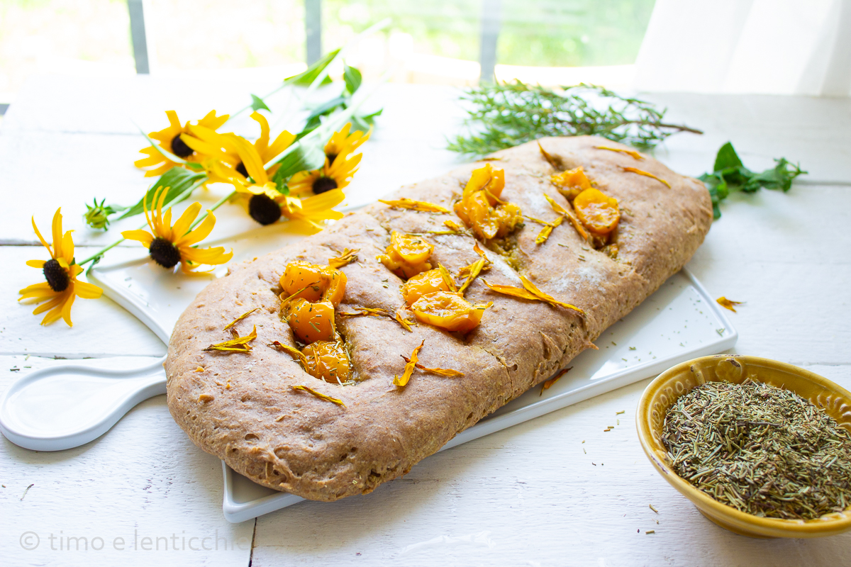 Focaccia maison ai pomodorini gialli