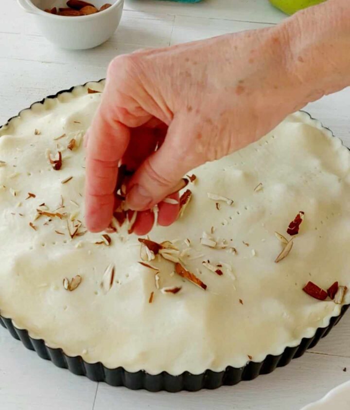 Torta di mele e mandorle alla viennese