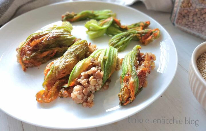 fiori di zucca ripieni di quinoa e lenticchie