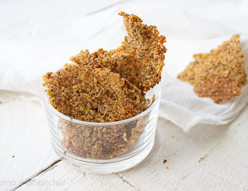 Chips di quinoa alle erbe