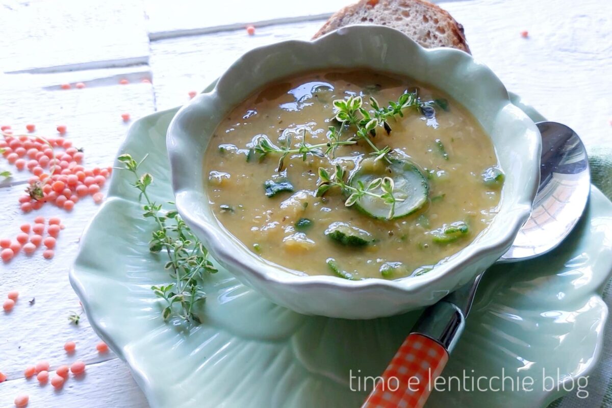 Zuppa tiepida lenticchie e zucchine