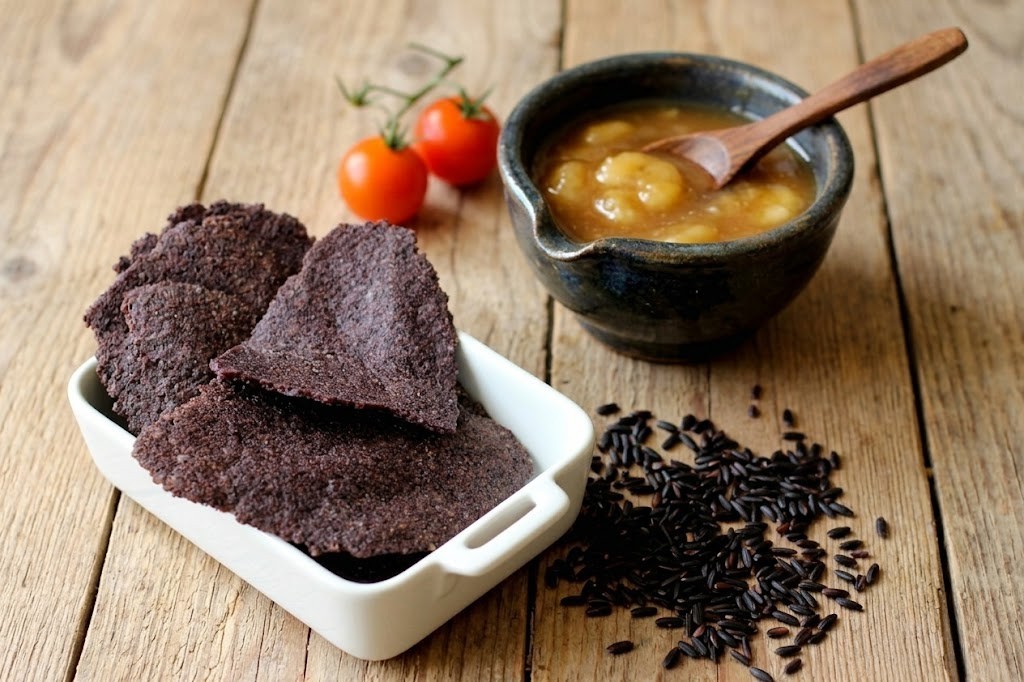 Chips di riso venere come farle in casa