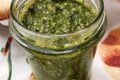Pesto di basilico e mandorle senza aglio