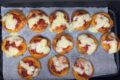 Pizzette allo yogurt greco senza lievitazione: cotte in friggitrice ad aria in 10 minuti!