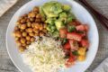 Insalata di riso in 4 spicchi: il piatto unico perfetto, bilanciato e super fresco