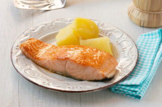 Salmone glassato al miele