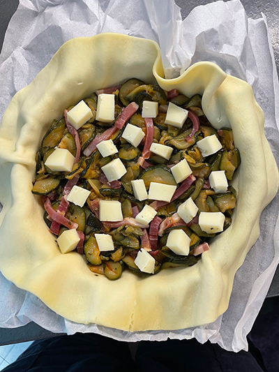 Torta salata di zucchine in friggitrice ad aria