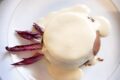 Tortino di radicchio rosso tardivo di Treviso e ricotta, con fonduta di Asiago