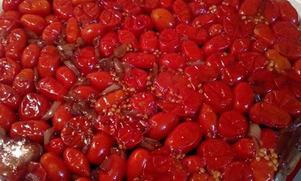 Torta salata rovesciata ai pomodorini