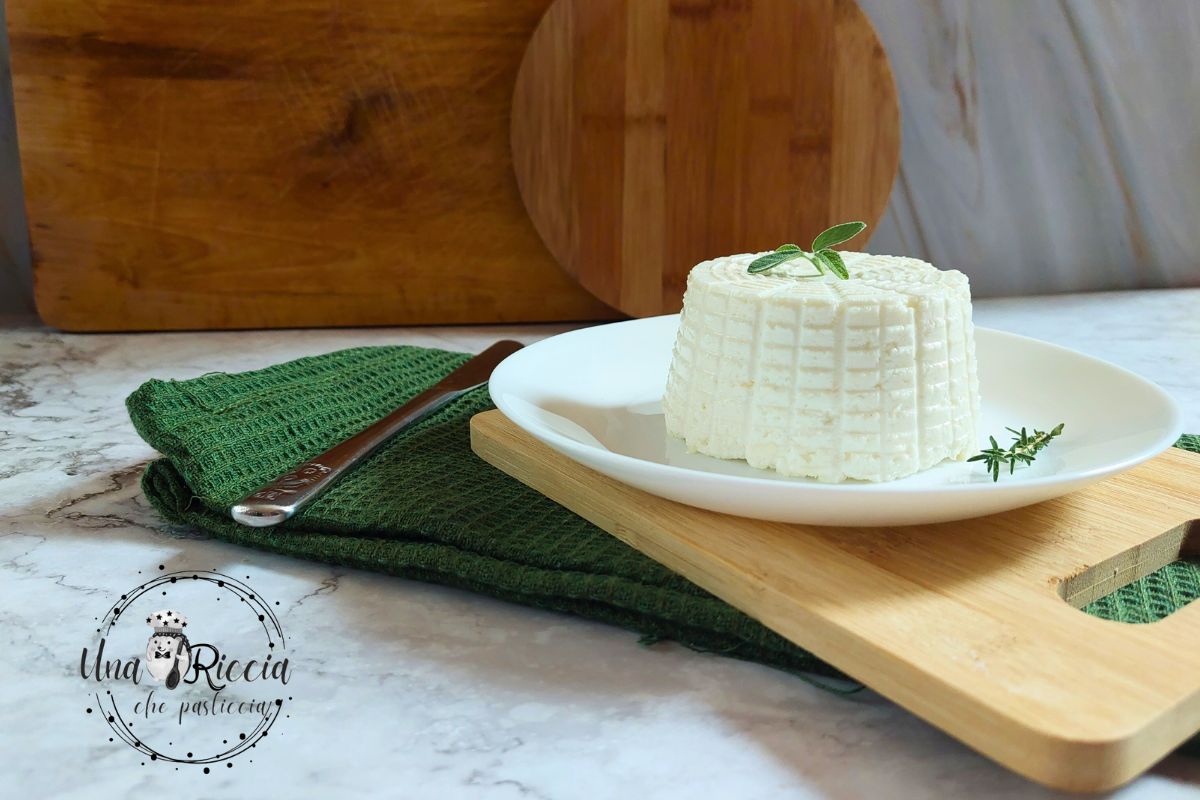 ricotta fatta in casa copertina