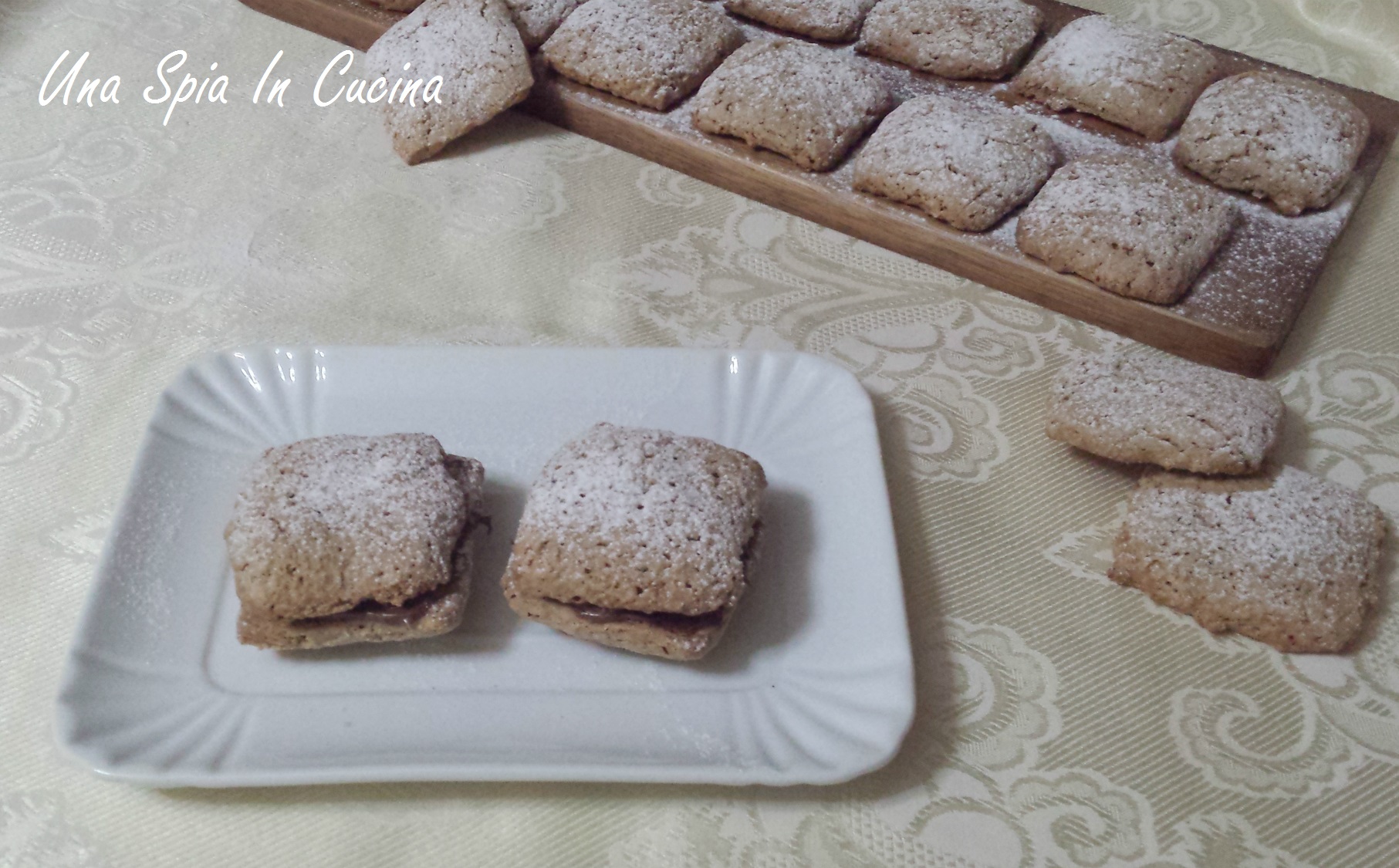 Biscotti con farina di avena e latte di mandorle | Una spia in Cucina