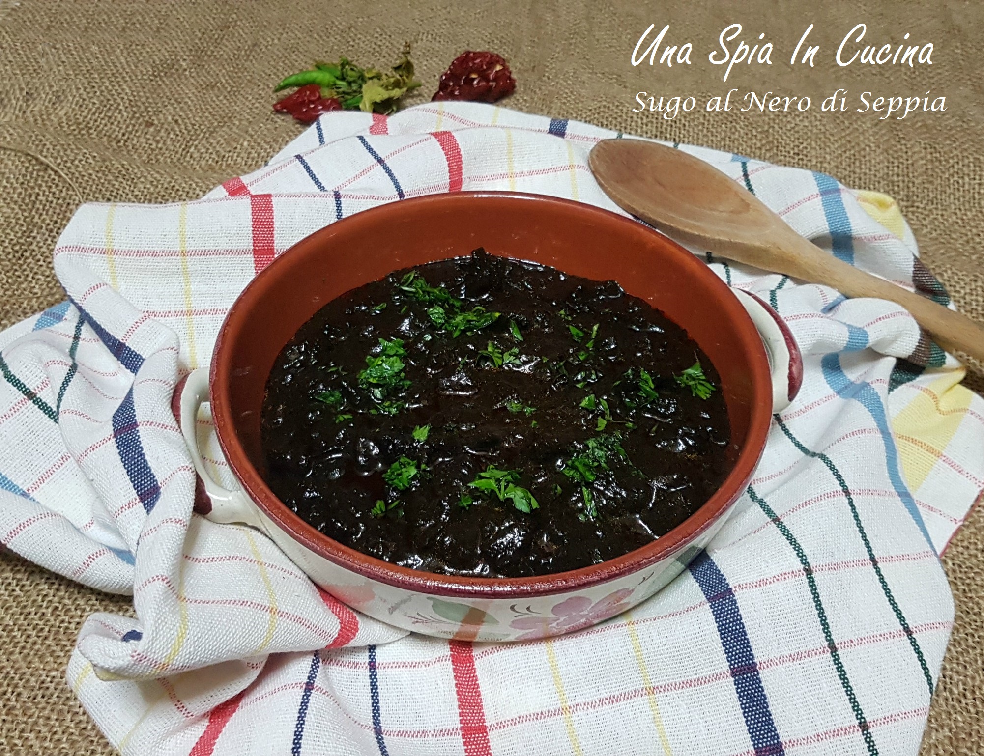 Sugo al nero di seppia - Condimento siciliano - Una spia ...