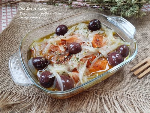 Zucca con cipolle e olive in agrodolce