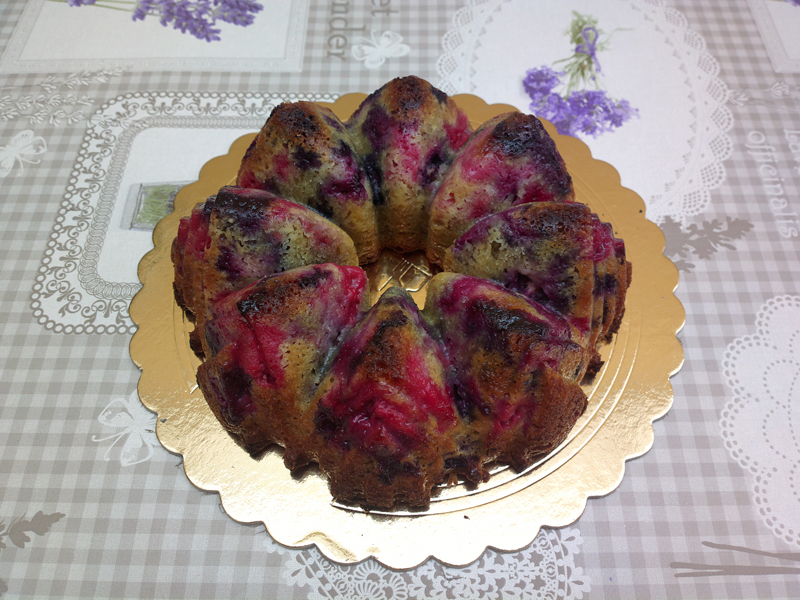 Cathedral shaped cake with multicolor top