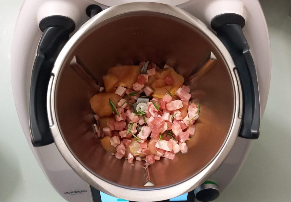 Polpettone di pollo con pistacchi bimby tm6 tm5 tm31 themomix pic un papà in cucina con il bimby