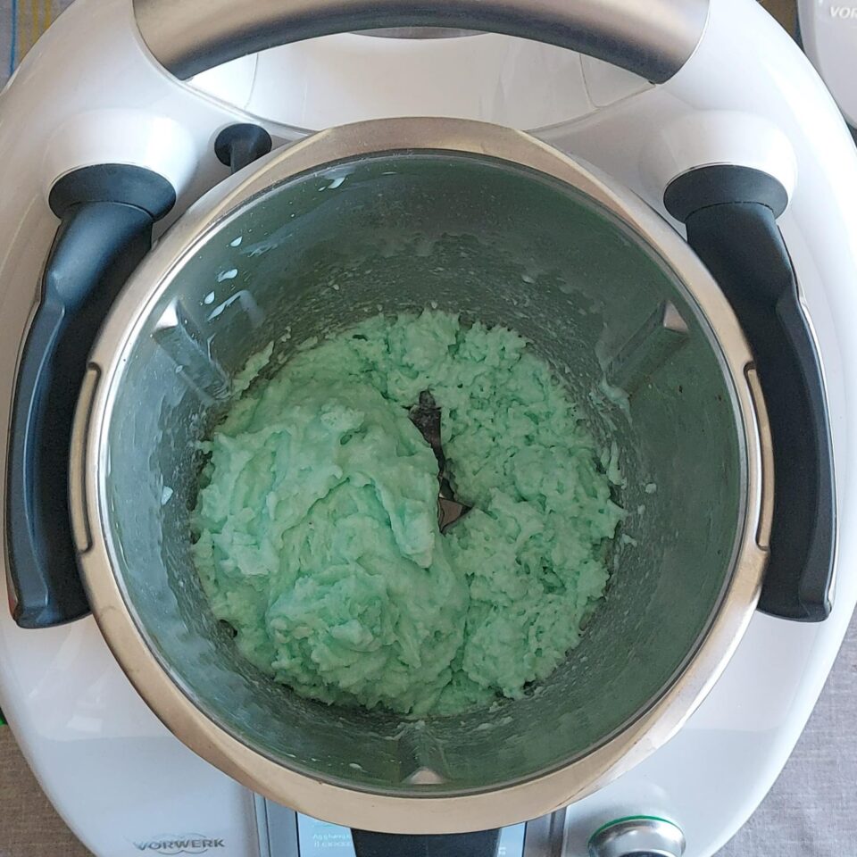 bimby tm6 tm5 tm31 tm21 thermomix pic un papà in cucina con il bimby ricette recipe