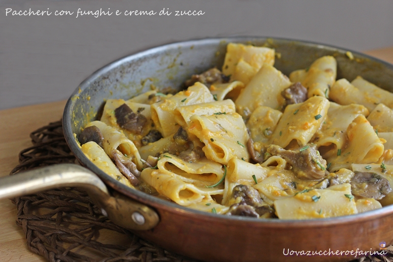 paccheri con funghi e crema di zucca