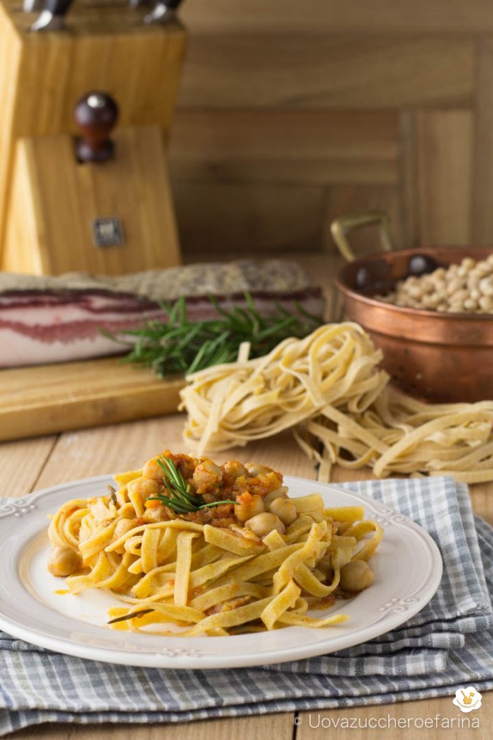 tagliatelle sugo ceci primo piatto