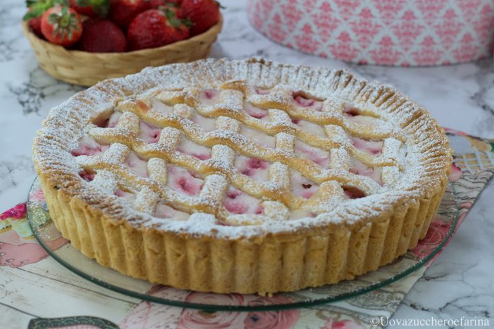 crostata ricotta fragole intera ricetta