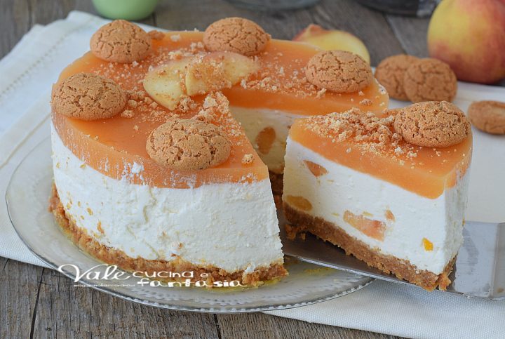 Torta fredda pesche e amaretti