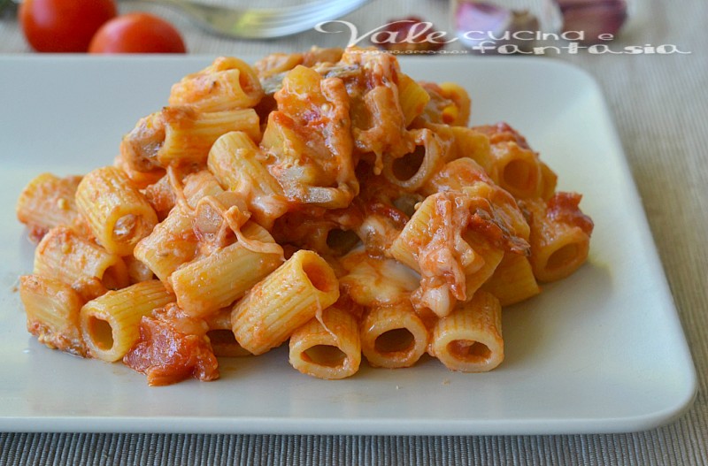 Pasta con melanzane e scamorza ricetta facile