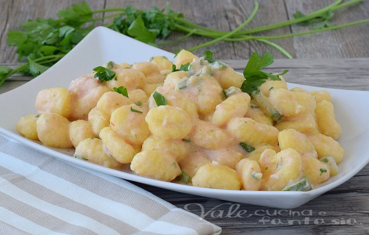 Gnocchi con zucchine e crema di scampi