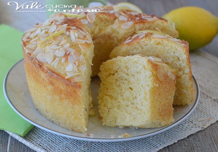 CIAMBELLA AL LIMONE RICOTTA E MANDORLE