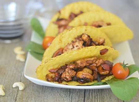 TACOS CON POLLO PEPERONI E ANACARDI