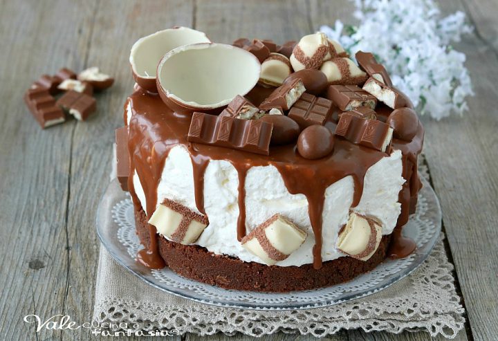 KINDER CHEESECAKE torta senza cottura con panna e biscotti