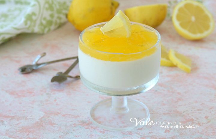 PANNA COTTA AL LIMONE DOLCE AL CUCCHIAIO FACILE E CON POCHI INGREDIENTI