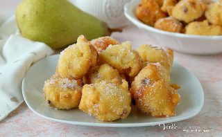 FRITTELLE DI RICOTTA E PERE con gocce di cioccolato