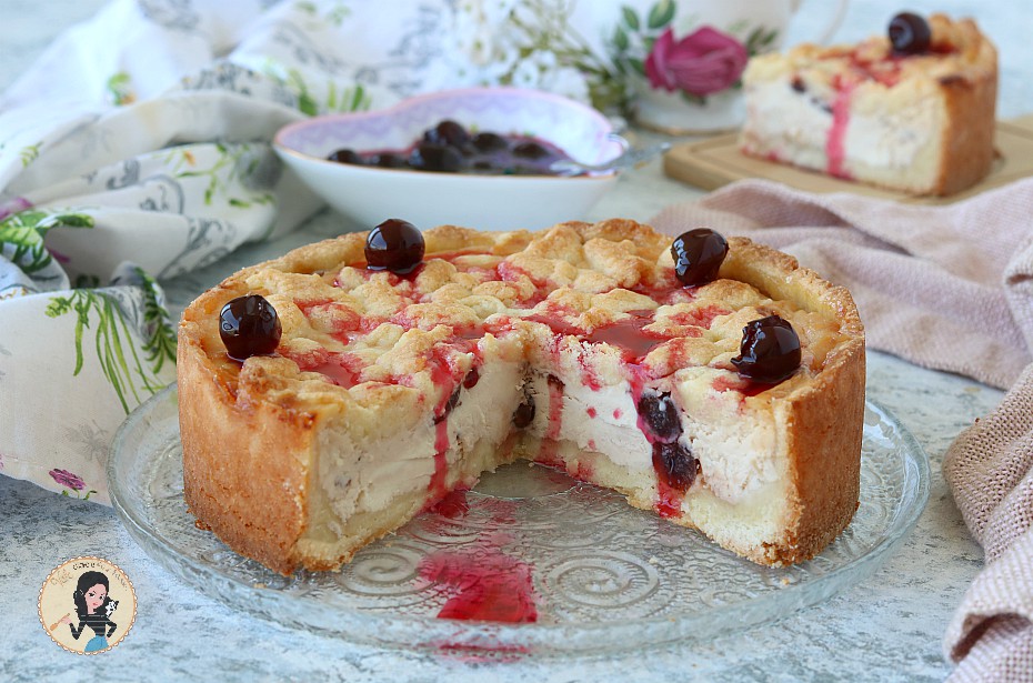 SBRICIOLATA AL MASCARPONE E AMARENE