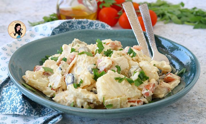 INSALATA CAPRICCIOSA DI POLLO E PATATE con salsa tonnata