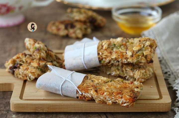 BARRETTE ENERGETICHE con fiocchi di avena e pistacchi