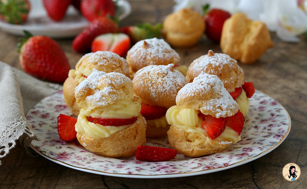 BIGNE CON CREMA E FRAGOLE ricetta facile per farli in casa