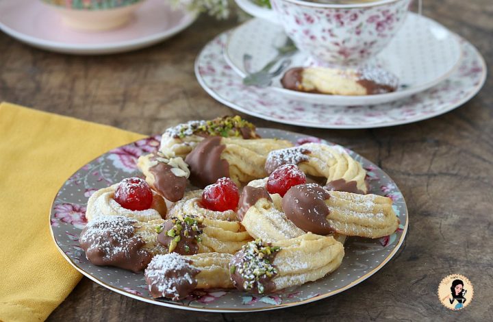 Biscotti di frolla montata ricetta pasticcini fatti in casa facili, friabili e di tutti i gusti, biscotti al burro facili