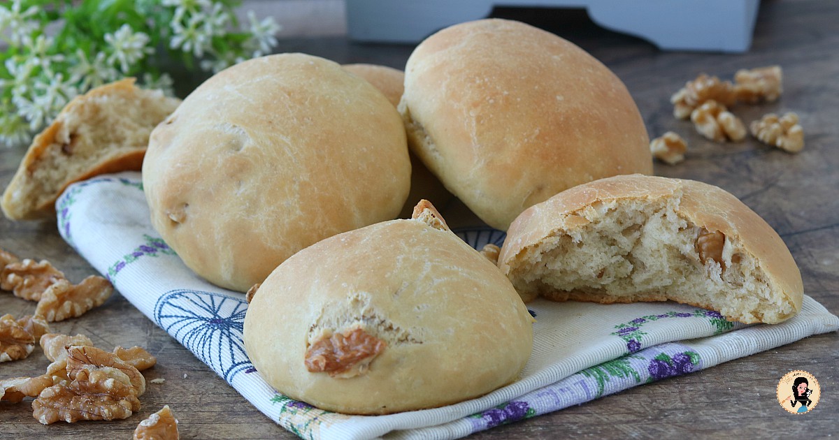 Panini Alle Noci Morbidissimi Ricetta Pane Fatto In Casa Facile