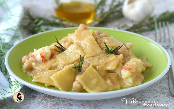 MALTAGLIATI CON CREMA DI CECI E GAMBERI primo piatto